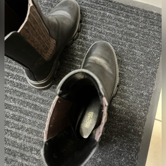 Michael Kors Black Leather Boots size US 5.5 - Picture 5 of 6